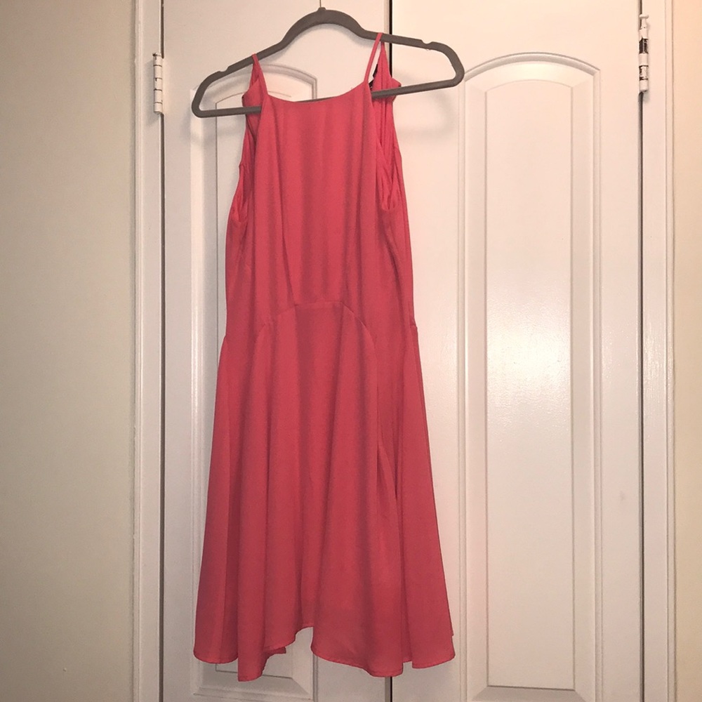Coral / Pink dress perfect tot spring or summer